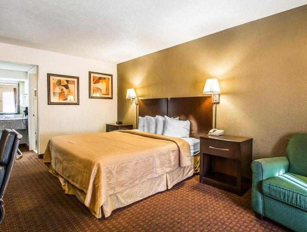 Quality Inn & Suites Near Панама-Сити Экстерьер фото