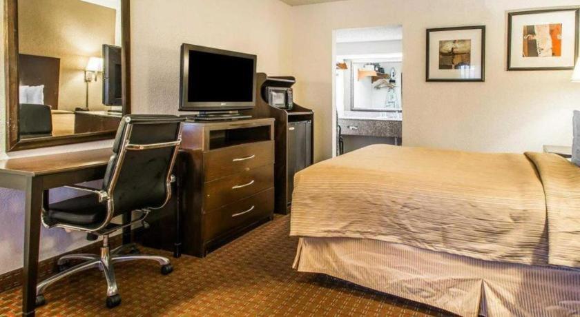 Quality Inn & Suites Near Панама-Сити Экстерьер фото