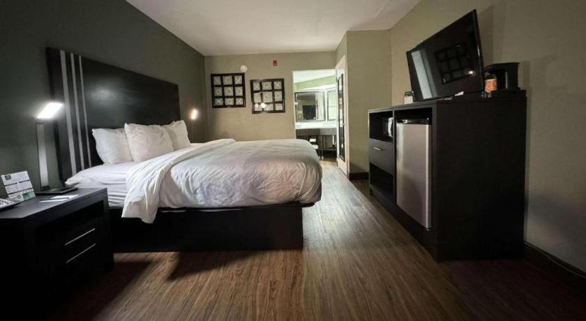 Quality Inn & Suites Near Панама-Сити Экстерьер фото